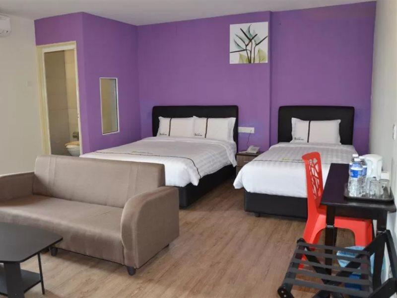 Riverview Hotel Bahau Bagian luar foto