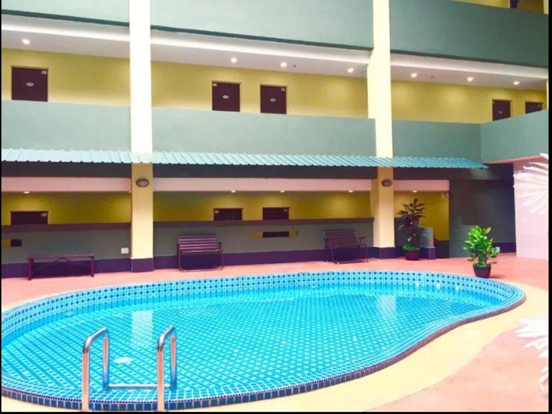 Riverview Hotel Bahau Bagian luar foto