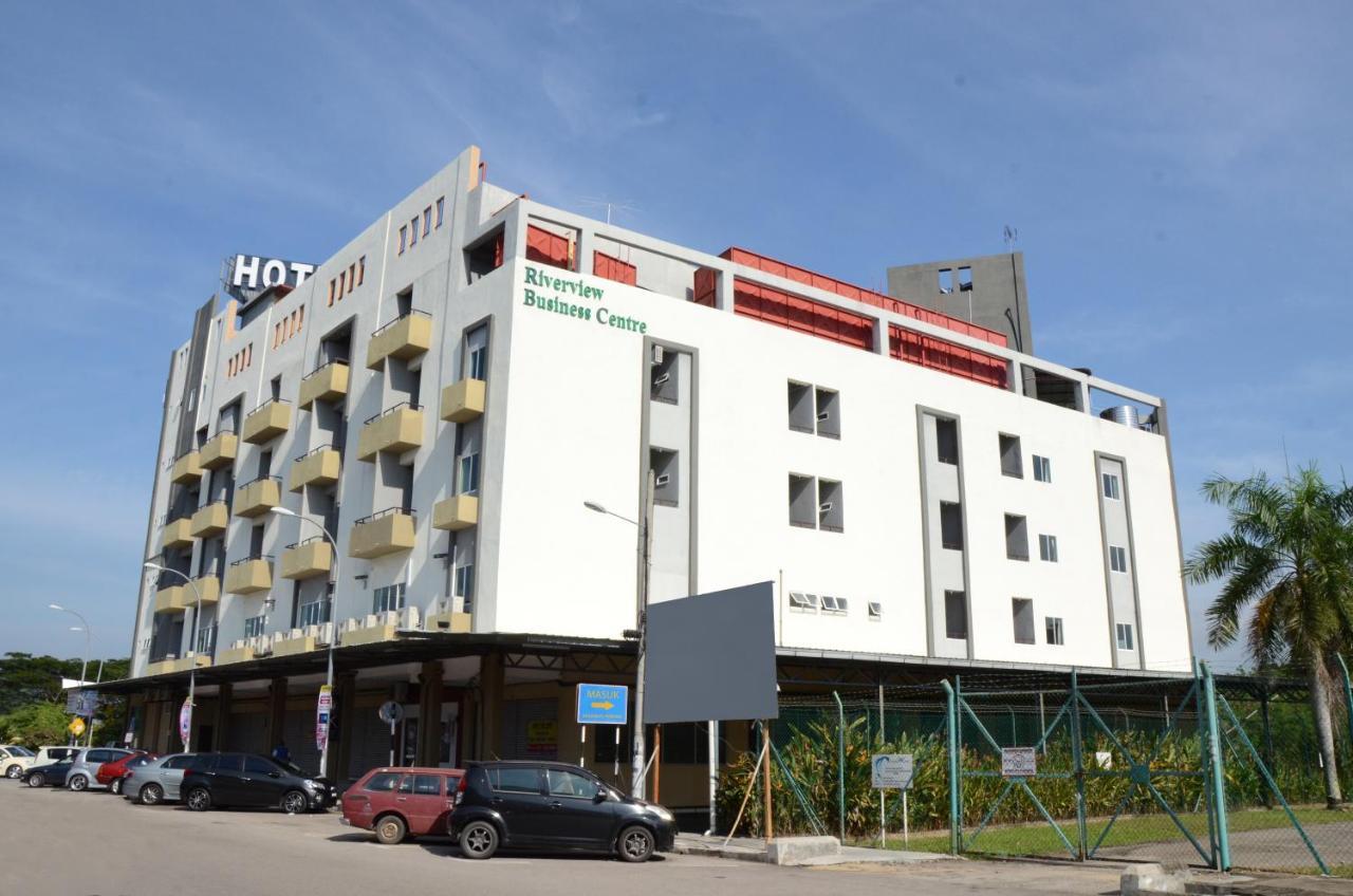 Riverview Hotel Bahau Bagian luar foto