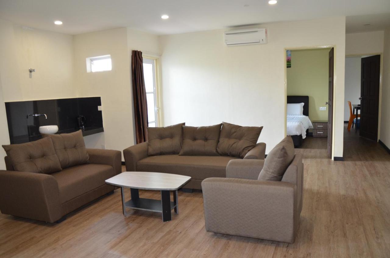 Riverview Hotel Bahau Bagian luar foto