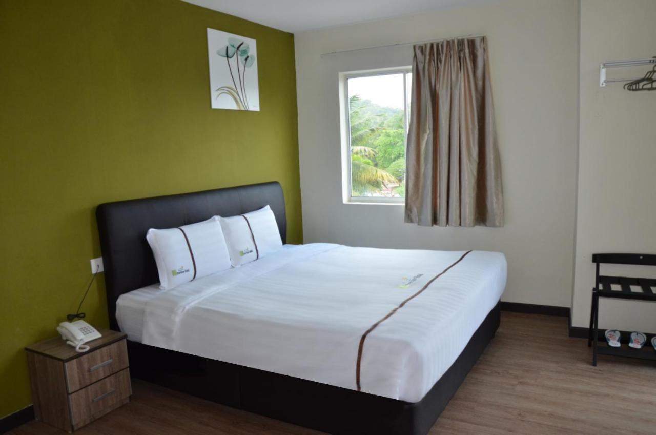 Riverview Hotel Bahau Bagian luar foto